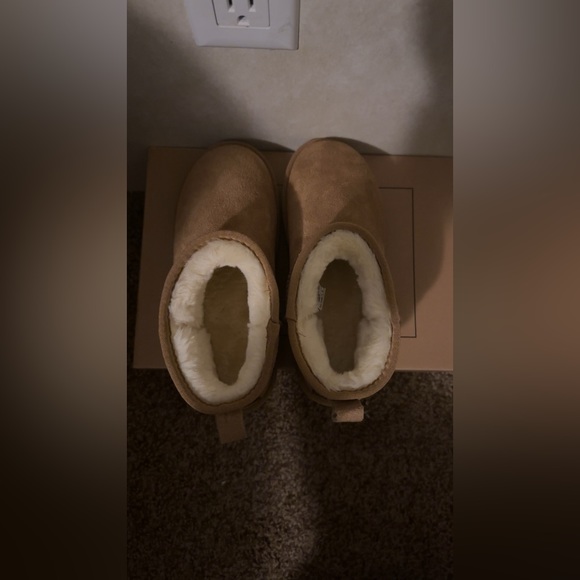 Mini Boots - Picture 2 of 5